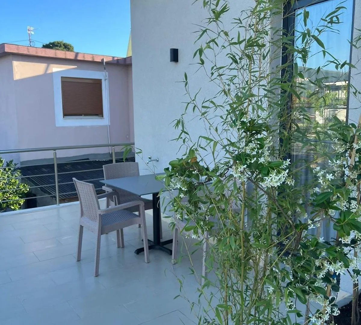 Dangolli House Vlore 0*,  Albania