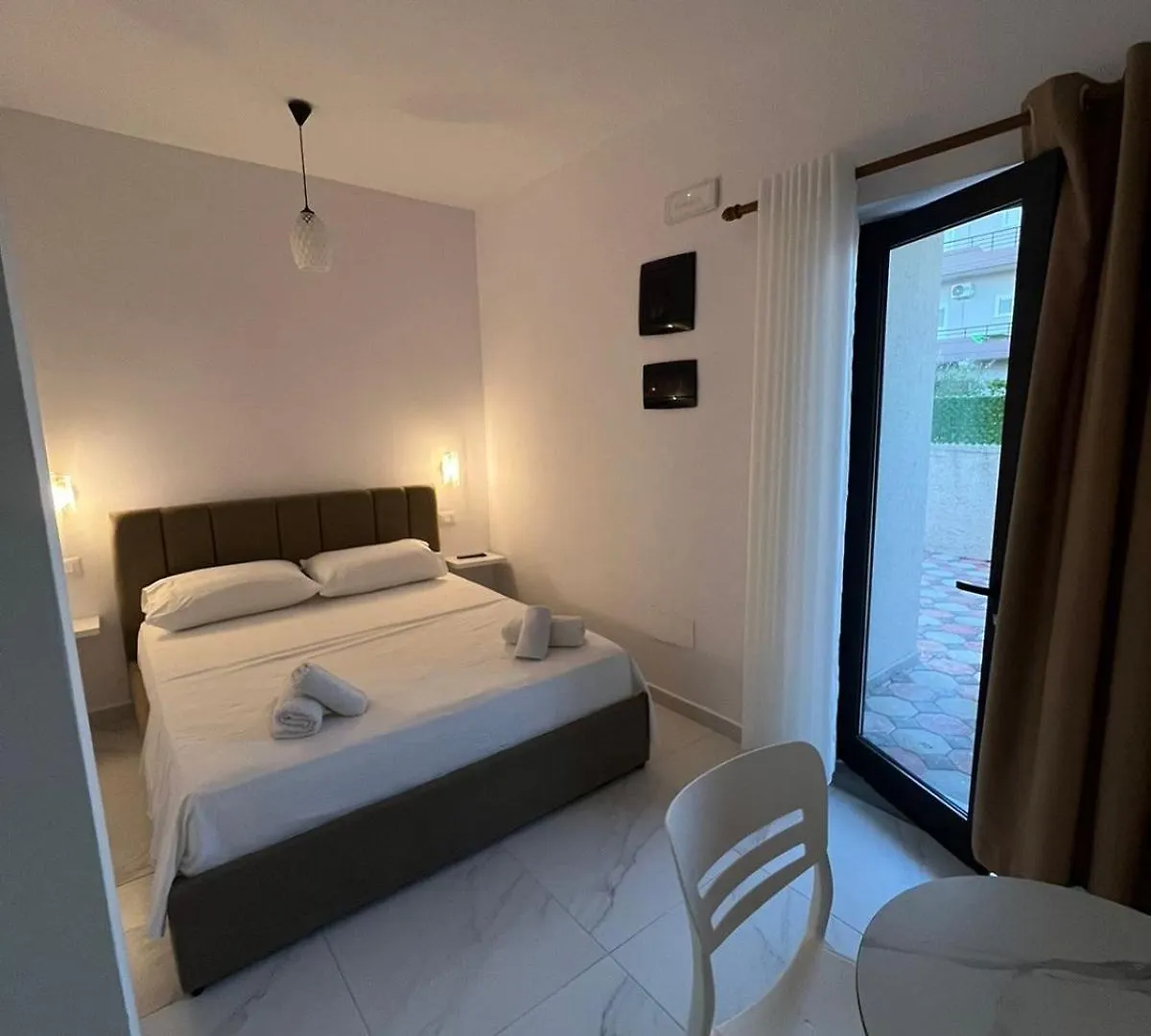 Dangolli House Vlorë アパート