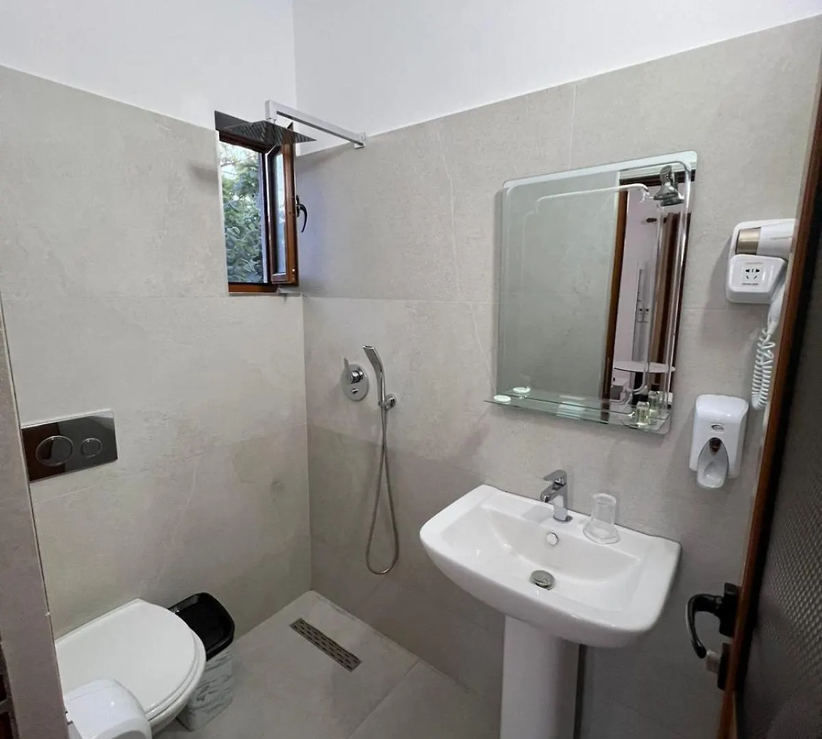 Dangolli House Vlore Apartment